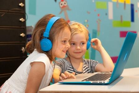 Kurse für Kinder und Familien in der Digitalwerkstatt