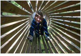 Kind im Kletterpark. Foto: Ute Nennecke